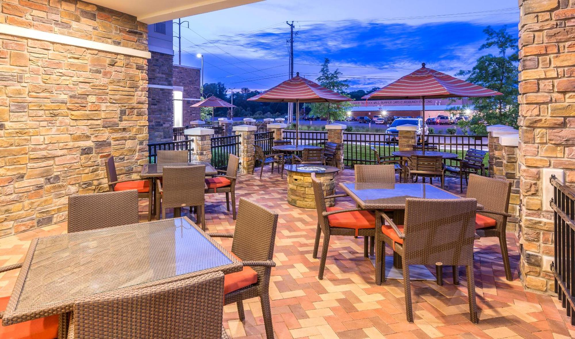 Hyatt Place Canton Lake Cable Екстериор снимка