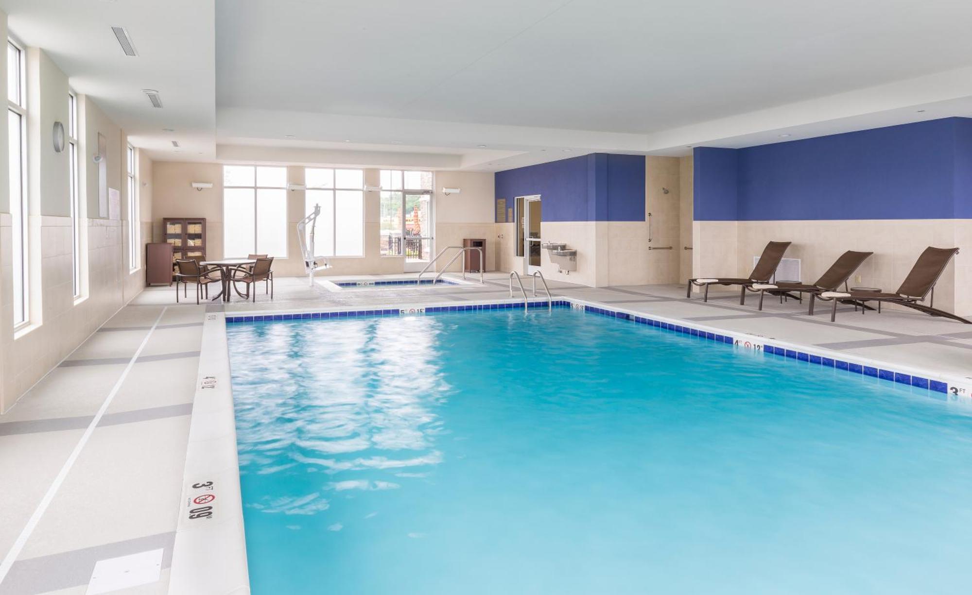 Hyatt Place Canton Lake Cable Екстериор снимка